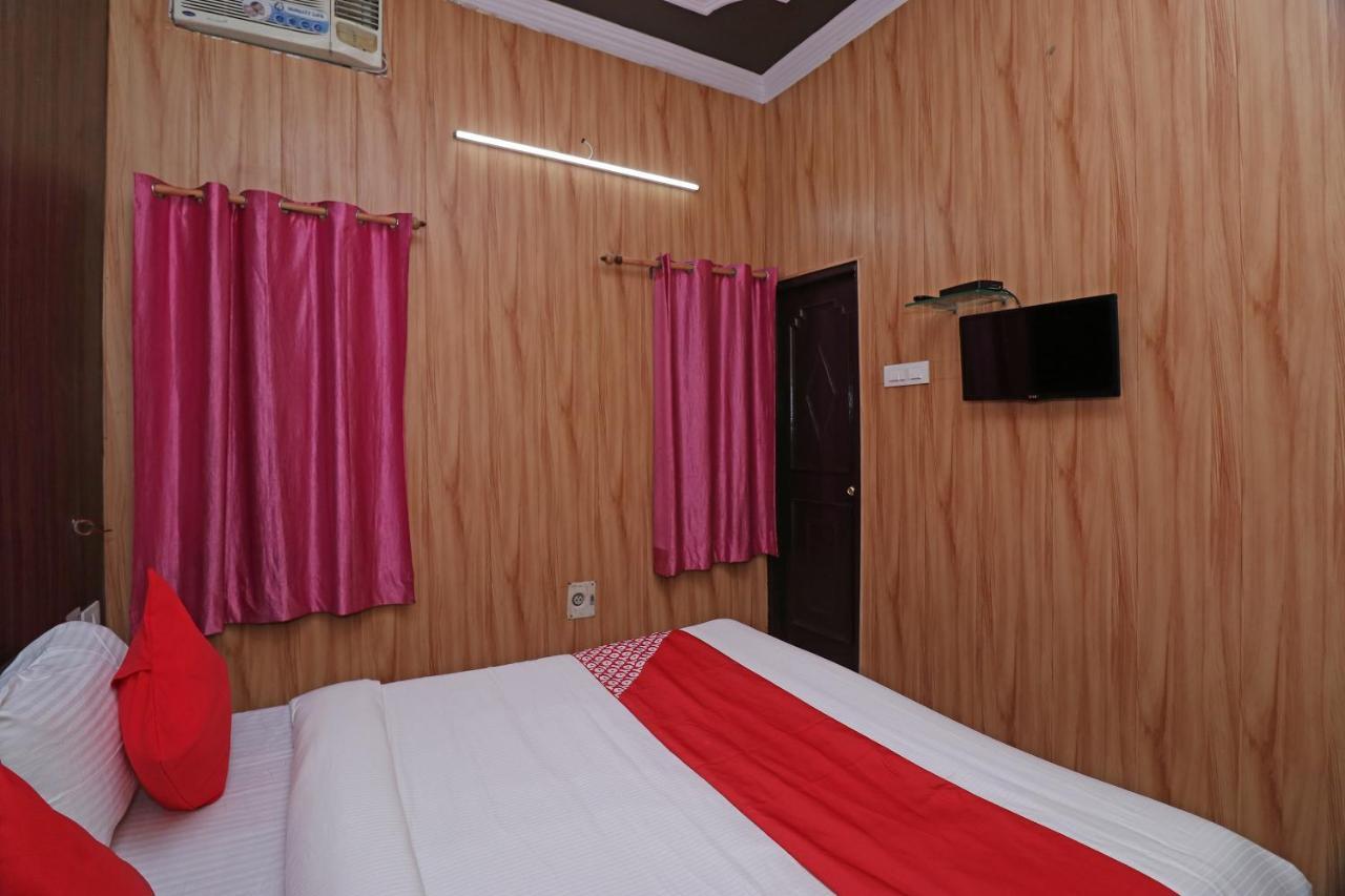 โอโย 27750 ภัควาติ เรซิเดนซี Hotel Mirzapur ภายนอก รูปภาพ