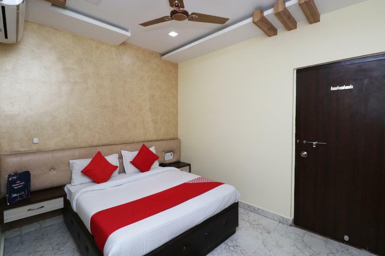 โอโย 27750 ภัควาติ เรซิเดนซี Hotel Mirzapur ภายนอก รูปภาพ